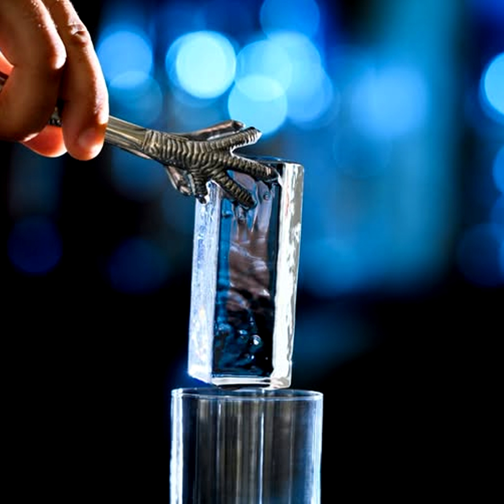 Premium Crystal Clear Long Ice Cubes (Collins Spears) - Image 2